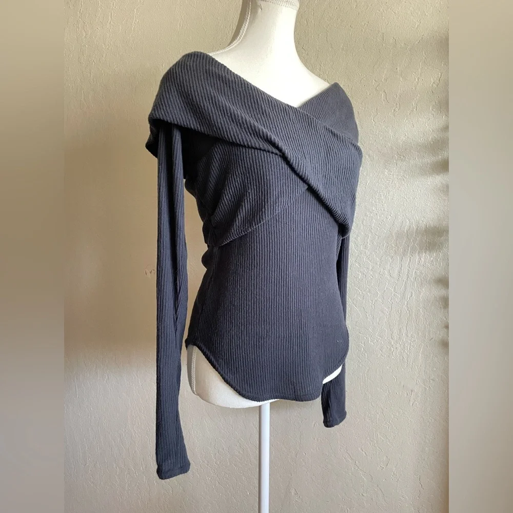 Free people off the shoulder top - Picture 8 of 13